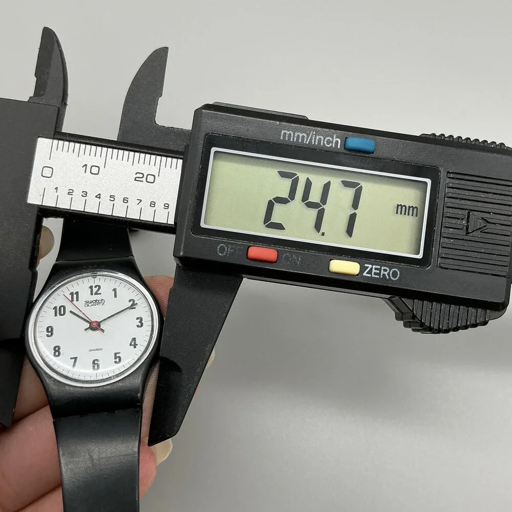 Swatch Something New Womens Watch 25mm Black Rubber Swiss Made New Battery
